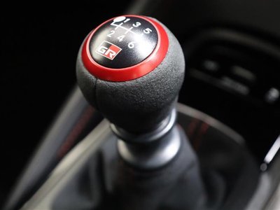 صورة مصغرة 25 لـ 2025 Toyota GR COROLLA