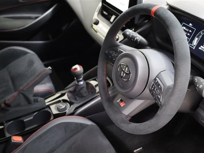 صورة 15 لـ 2025 Toyota GR COROLLA