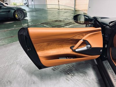 2021 Ferrari 812 SUPERFAST 照片 11
