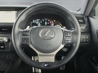 صورة مصغرة 27 لـ 2019 Lexus GS F