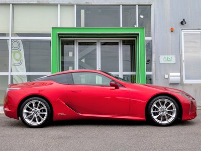 صورة 20 لـ 2017 Lexus LC