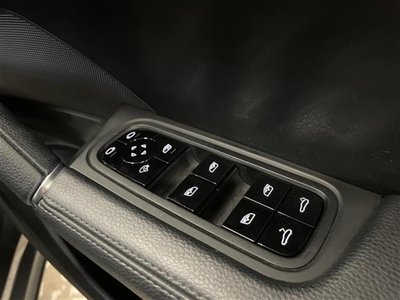 2021 Porsche CAYENNE thumbnail 24