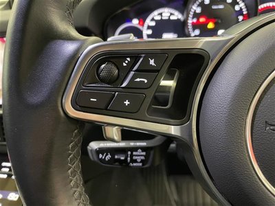 2021 Porsche CAYENNE photo 9