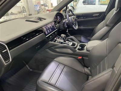 2021 Porsche CAYENNE thumbnail 31