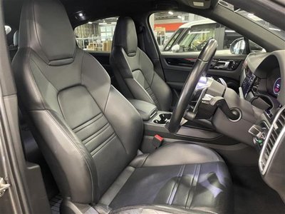 2021 Porsche CAYENNE thumbnail 27