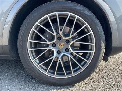 2021 Porsche CAYENNE thumbnail 36