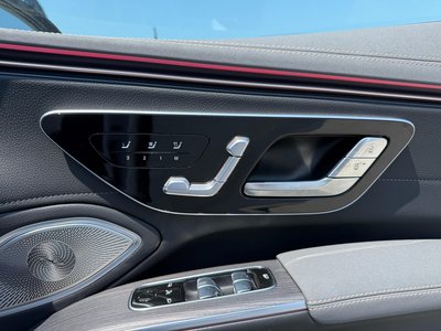 2026 Mercedes-BENZ EQS photo 8