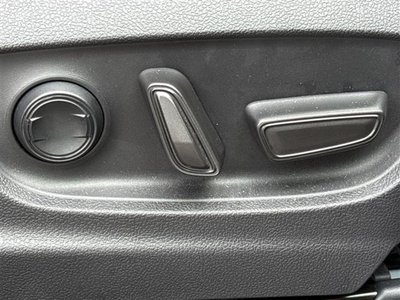 صورة 24 لـ 2025 Toyota CROWN SPORT