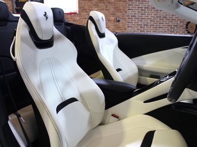 2024 Ferrari ROMA SPIDER 照片 15