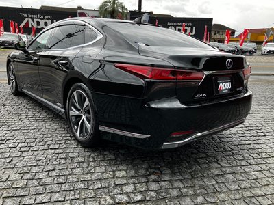 2021 Lexus LS photo 5