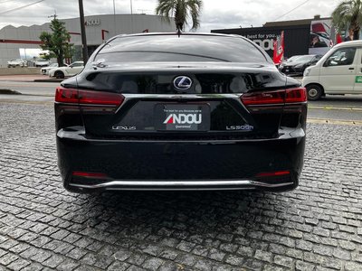 2021 Lexus LS photo 9