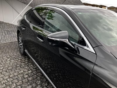 2021 Lexus LS photo 7