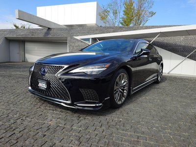 2021 Lexus LS photo 3