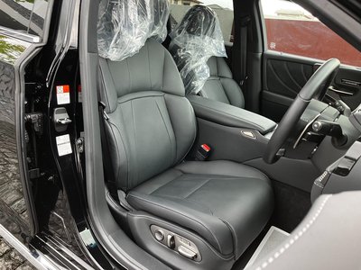 2021 Lexus LS photo 13