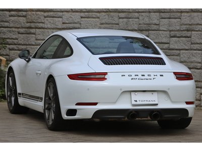 2018 Porsche 911 thumbnail 21