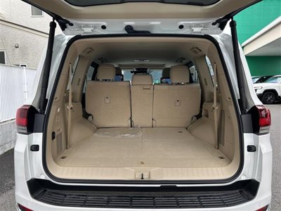 صورة 36 لـ 2025 Toyota LAND CRUISER 300