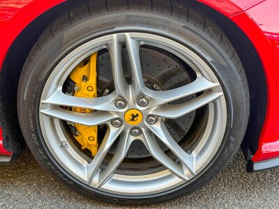 2018 Ferrari 812 SUPERFAST 照片 11