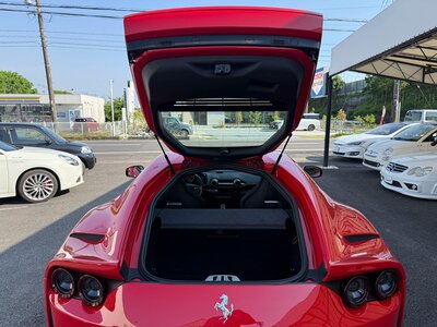 2018 Ferrari 812 SUPERFAST 照片 32
