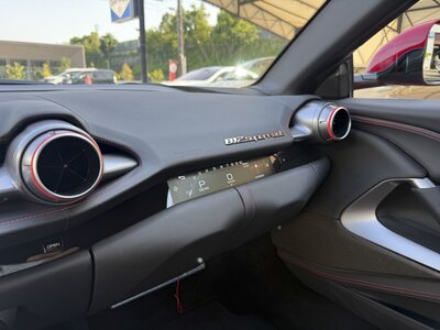 2018 Ferrari 812 SUPERFAST 照片 40