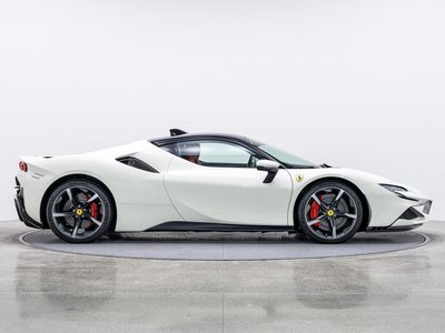 2021 Ferrari SF90 STRADALE 照片 35