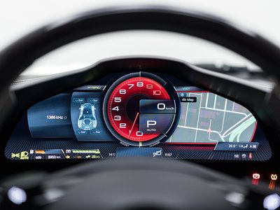 صورة 11 لـ 2021 Ferrari SF90 STRADALE