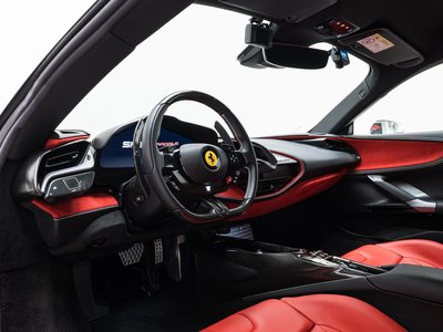 صورة 2 لـ 2021 Ferrari SF90 STRADALE