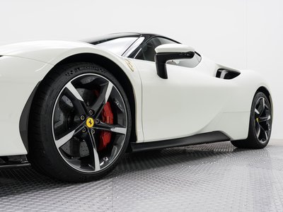 صورة 15 لـ 2021 Ferrari SF90 STRADALE