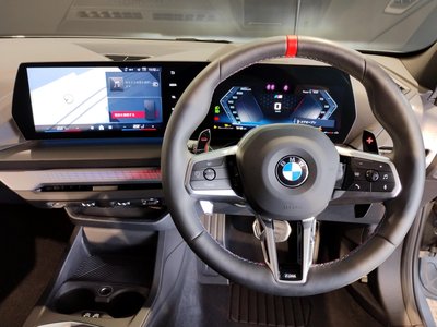 صورة مصغرة 43 لـ 2025 BMW 1 SERIES