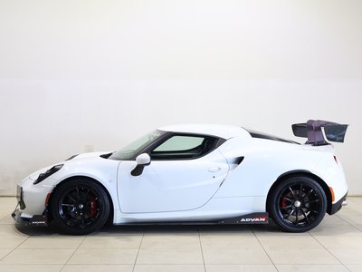 2015 ALFA Romeo 4C — фото 11