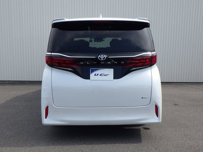 2024 Toyota ALPHARD — фото 8