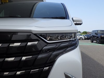 2024 Toyota ALPHARD — фото 13