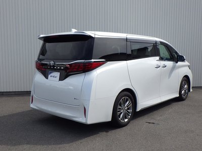 2024 Toyota ALPHARD — фото 7