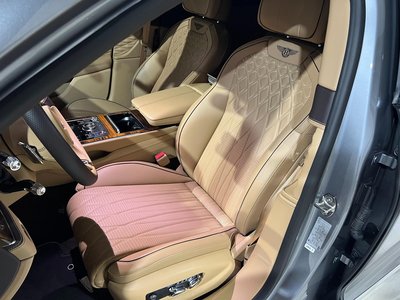صورة 8 لـ 2021 Bentley FLYING SPUR