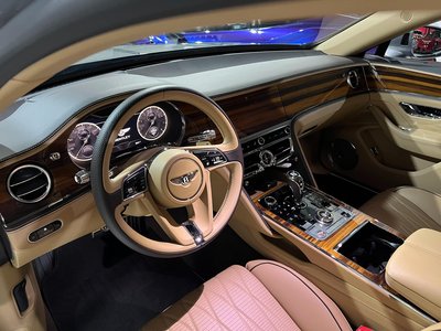 صورة 10 لـ 2021 Bentley FLYING SPUR