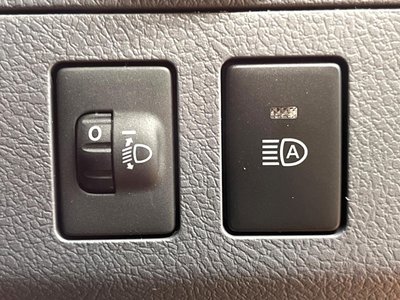 2025 Toyota LAND CRUISER 70 photo 4