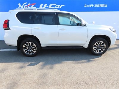 2022 Toyota LAND CRUISER PRADO — фото 8