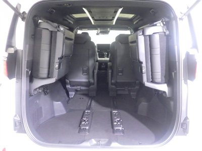 2024 Toyota ALPHARD — фото 33
