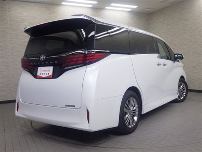 2024 Toyota ALPHARD — фото 6