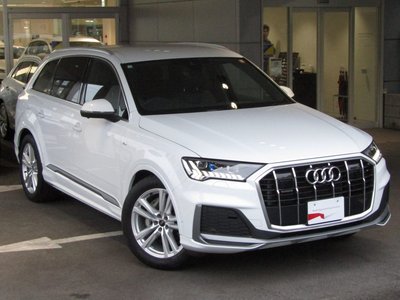 2025 AUDI Q7 photo 9