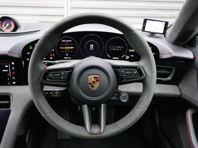 2022 Porsche TAYCAN thumbnail 21