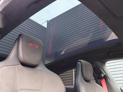 2022 Porsche TAYCAN thumbnail 40