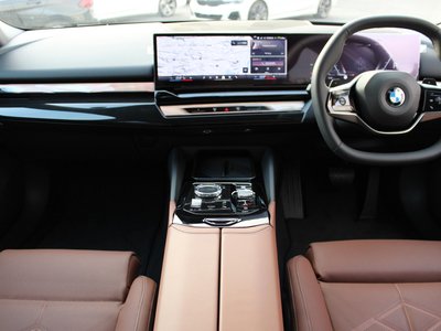 2025 BMW 5 SERIES TOURING thumbnail 61