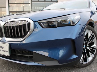 2025 BMW 5 SERIES TOURING photo 5