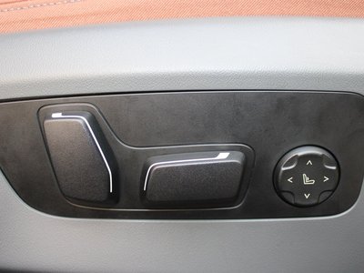 2025 BMW 5 SERIES TOURING thumbnail 51