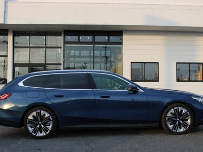 2025 BMW 5 SERIES TOURING thumbnail 19