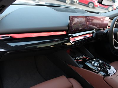 2025 BMW 5 SERIES TOURING thumbnail 106