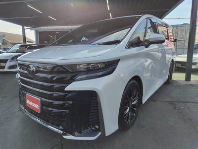 2025 Toyota VELLFIRE photo 1