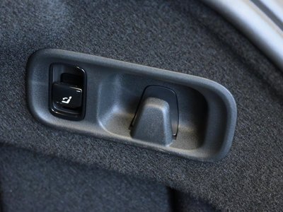 2026 Mercedes-BENZ C-CLASS thumbnail 34