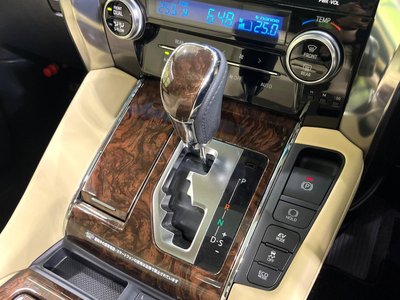 صورة 24 لـ 2021 Toyota ALPHARD