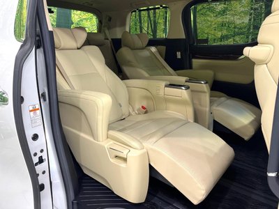 صورة 48 لـ 2021 Toyota ALPHARD